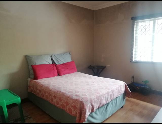 2 BEDROOM FLAT FOR SALE IN MORNINGSIDE